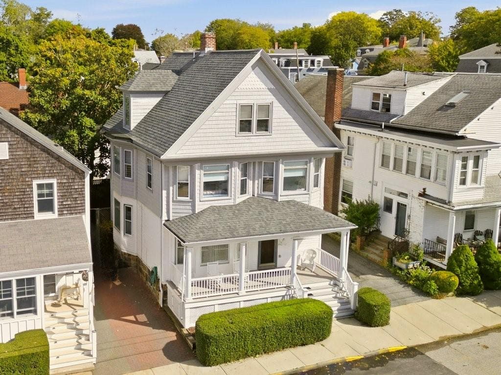14 Mann Avenue