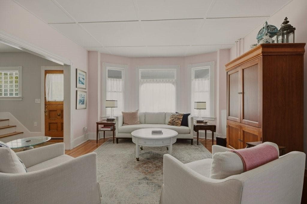 Single Family Residence at 14 Mann Avenue, Newport, photo 5 of 27