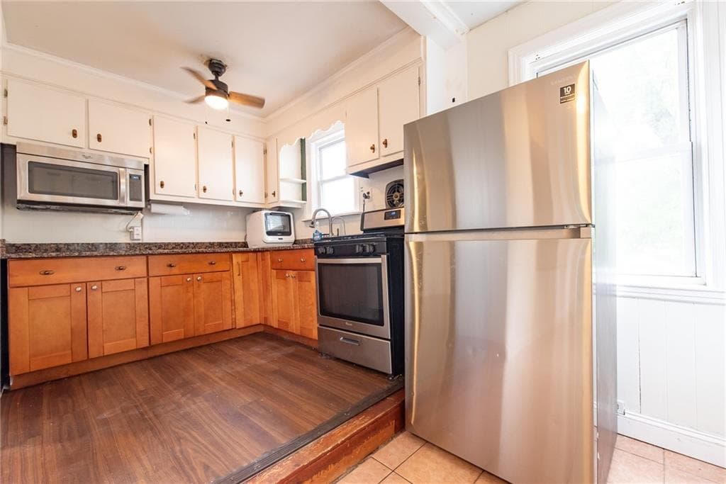 Single Family Residence at 6 Monitor Street, North Providence, photo 9 of 25