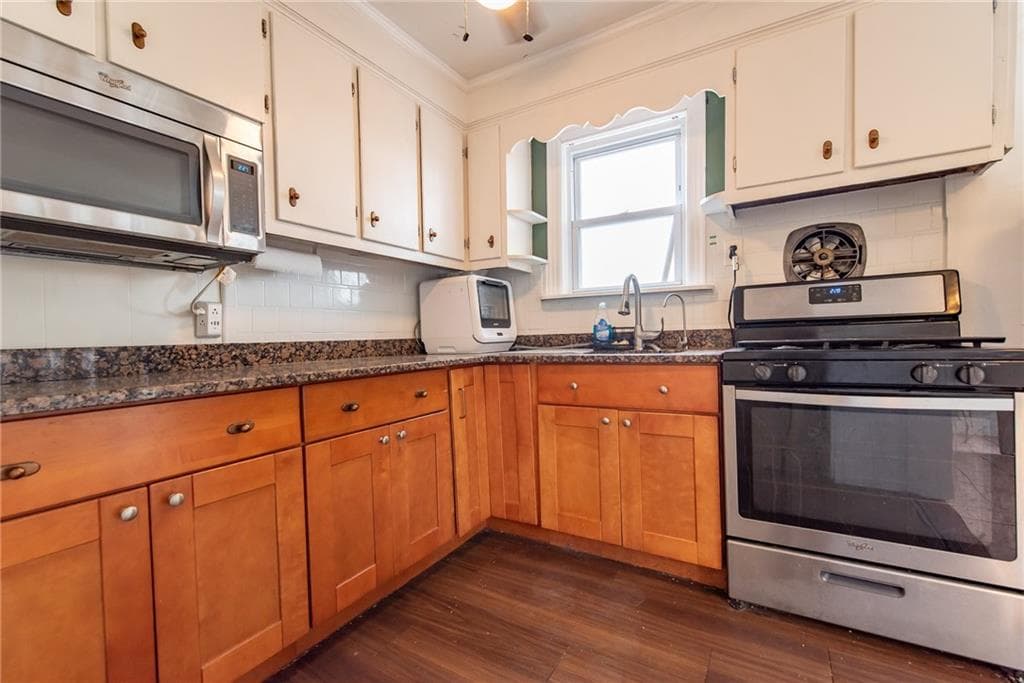 Single Family Residence at 6 Monitor Street, North Providence, photo 8 of 25