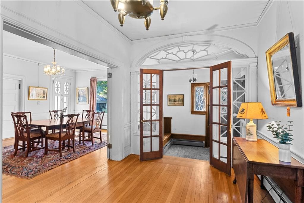 Single Family Residence at 135 Lloyd Avenue, Providence, photo 6 of 49