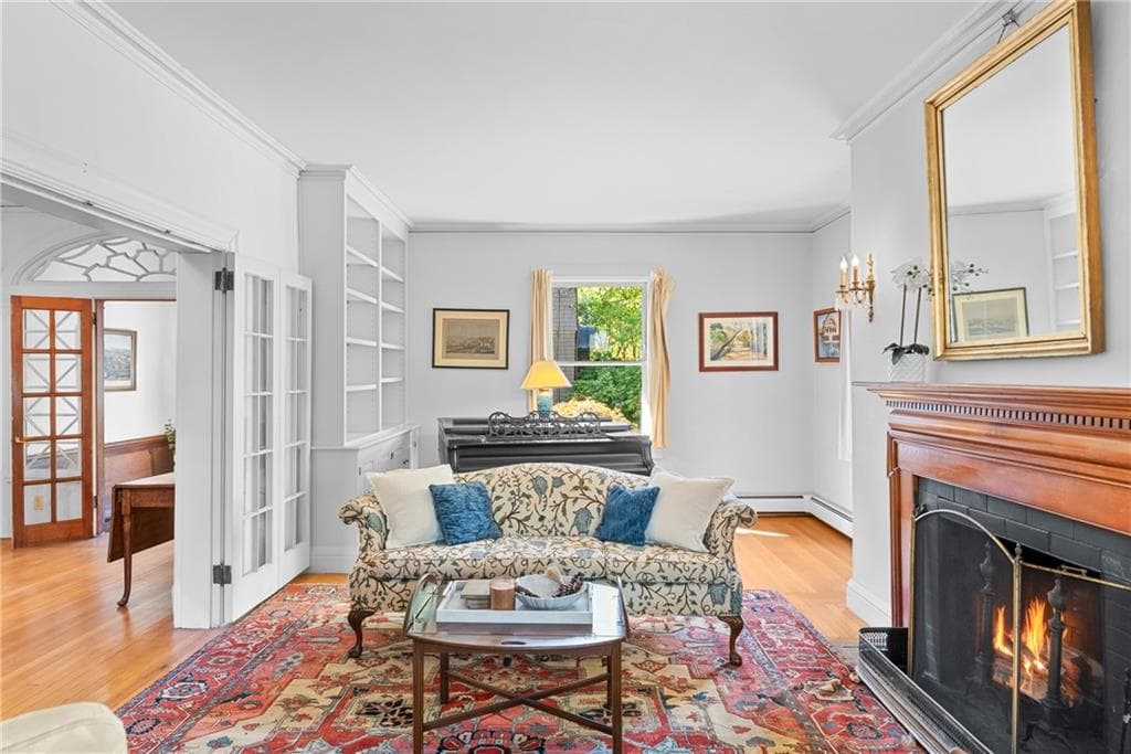 Single Family Residence at 135 Lloyd Avenue, Providence, photo 12 of 49