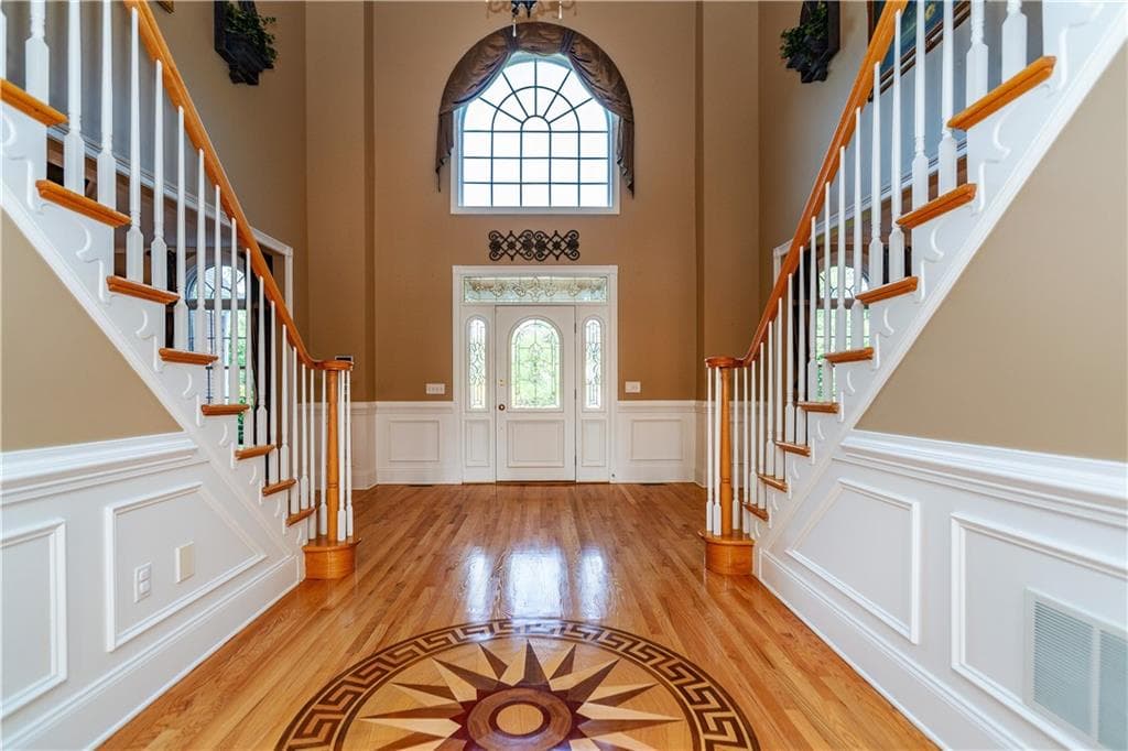 Single Family Residence at 5 Lenihan Lane, East Greenwich, photo 3 of 49