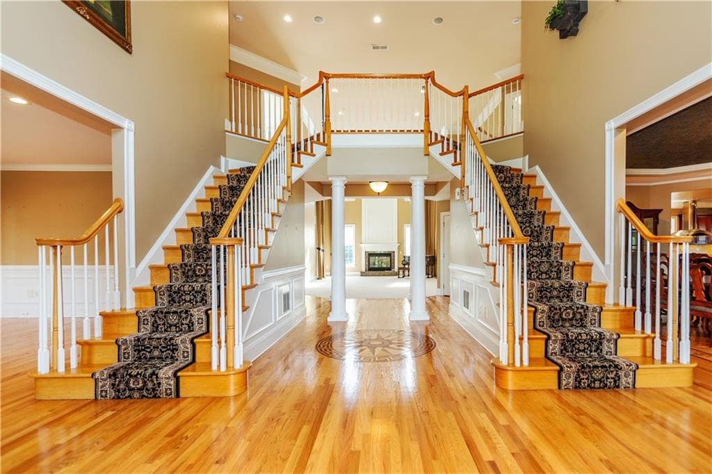 Single Family Residence at 5 Lenihan Lane, East Greenwich, photo 4 of 49