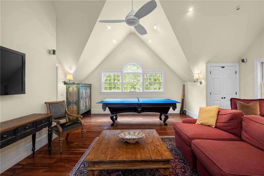Single Family Residence at 31 Calvert Place, Jamestown, photo 28 of 42