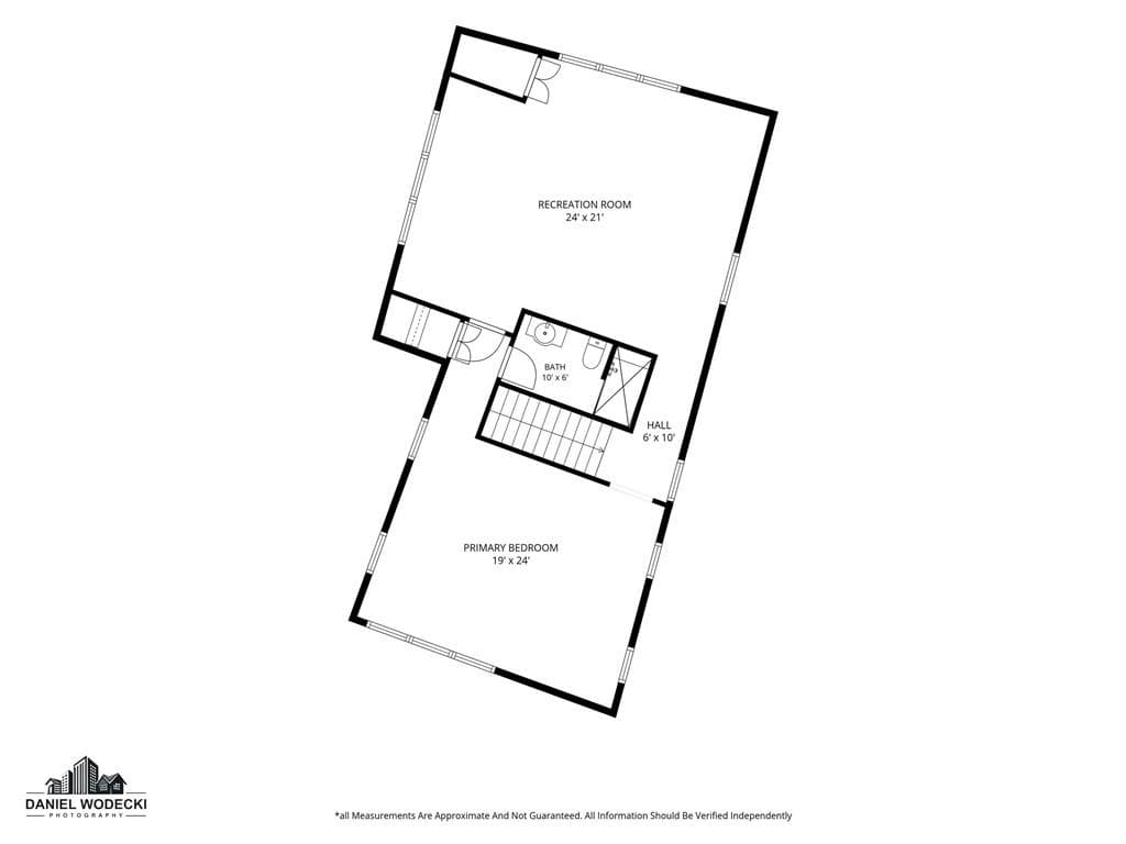 Single Family Residence at 31 Calvert Place, Jamestown, photo 40 of 42
