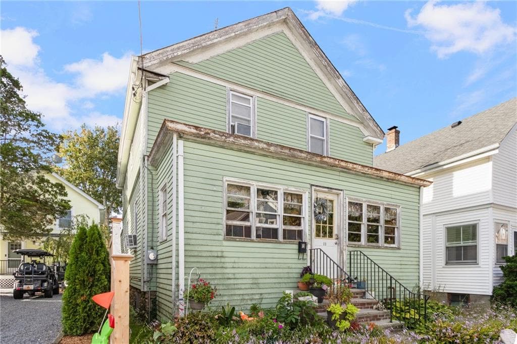 Single Family Residence at 11 Carey Street, Newport, photo 3 of 13