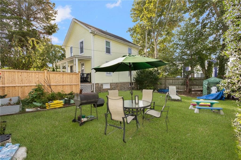 Single Family Residence at 11 Carey Street, Newport, photo 8 of 13