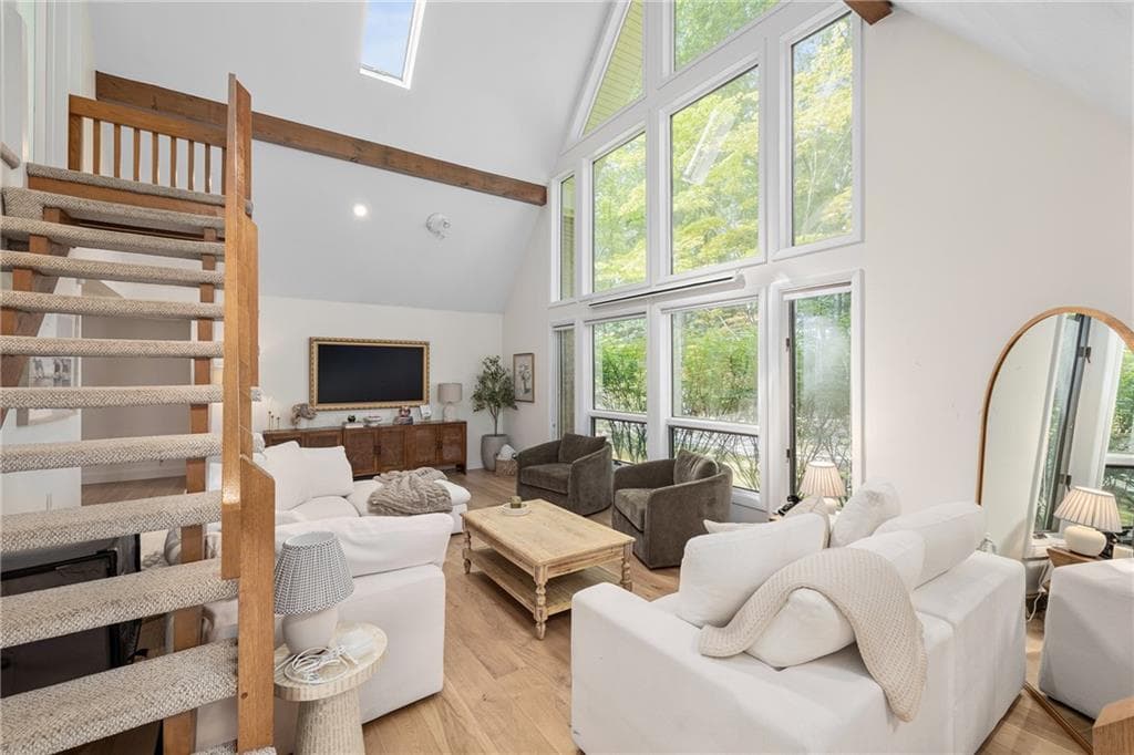 40 Moosehorn Road