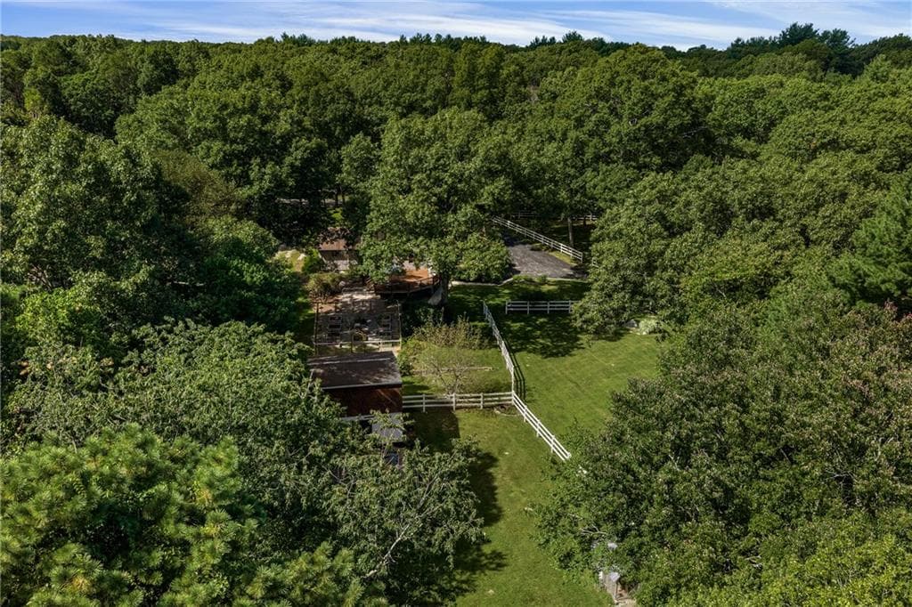 Single Family Residence at 40 Moosehorn Road, East Greenwich, photo 41 of 48