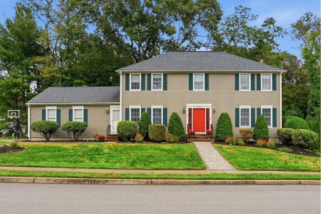274 Larchwood Drive