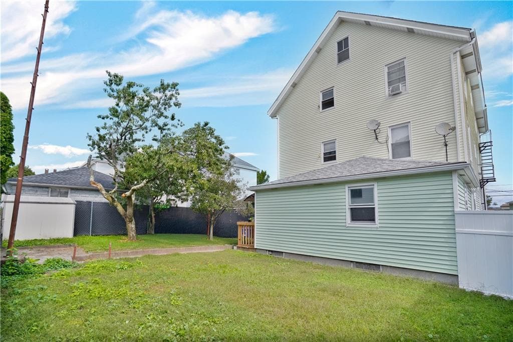 Multi Family at 73 Arch Street, Pawtucket, photo 15 of 18