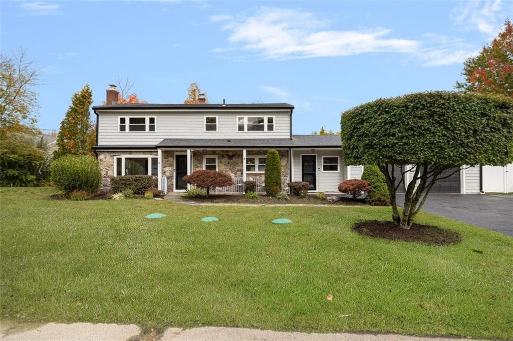 Single Family Residence at 3 Massasoit Passage, Cumberland, photo 2 of 50
