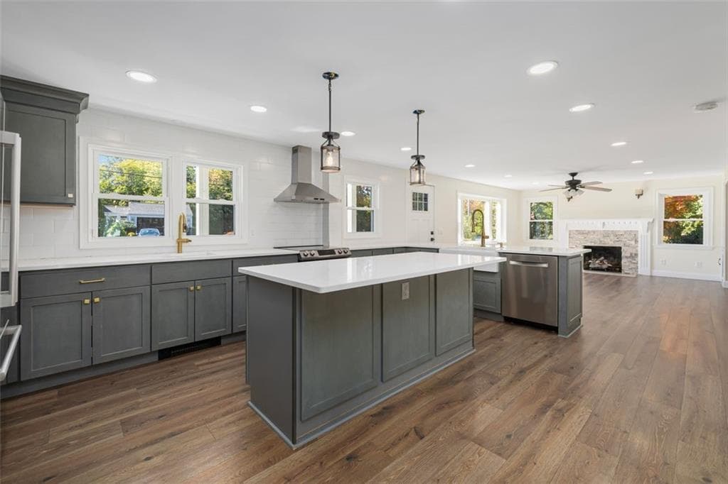 Single Family Residence at 3 Massasoit Passage, Cumberland, photo 5 of 50