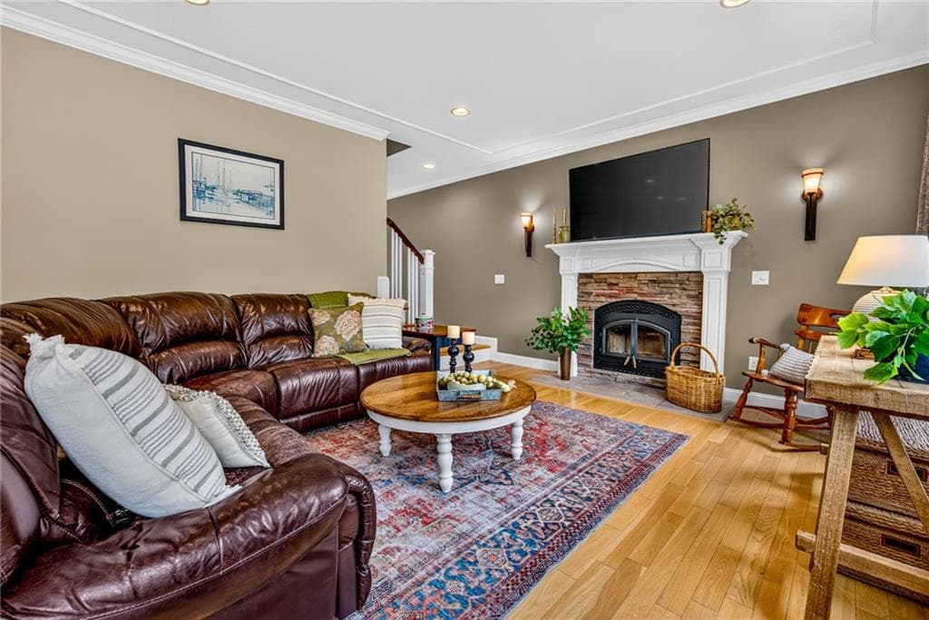 Single Family Residence at 3640 Commodore Oliver Hazard Perry Highway, South Kingstown, photo 11 of 47