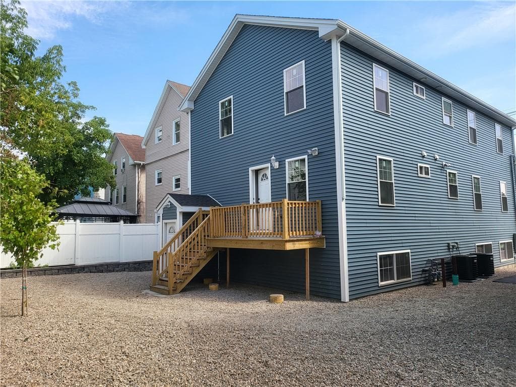 Multi Family at 729 Potters Avenue, Providence, photo 3 of 17