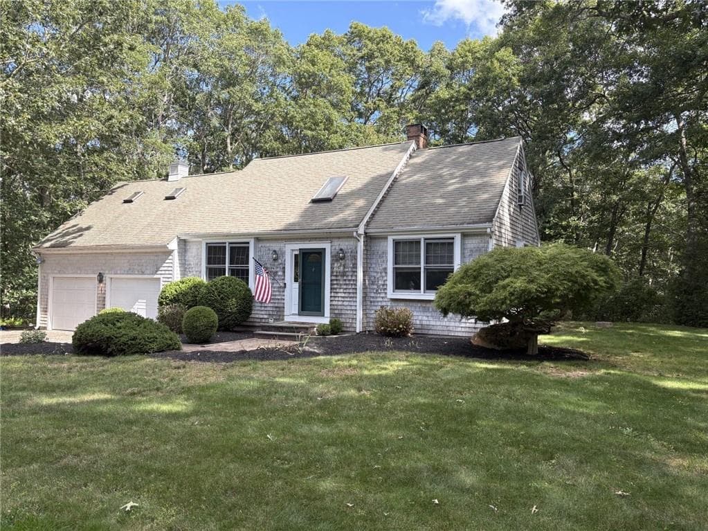 Single Family Residence at 37 Tamanaco Drive, Charlestown, photo 2 of 24