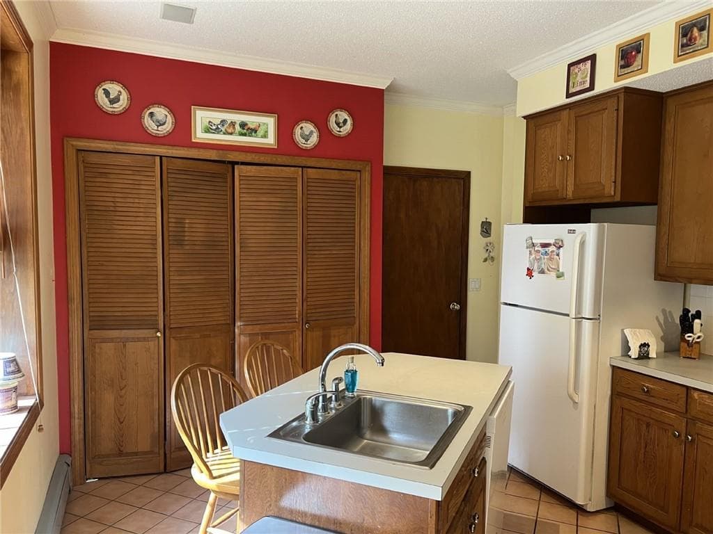 Single Family Residence at 37 Tamanaco Drive, Charlestown, photo 6 of 24
