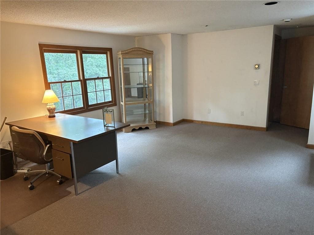 Single Family Residence at 37 Tamanaco Drive, Charlestown, photo 19 of 24