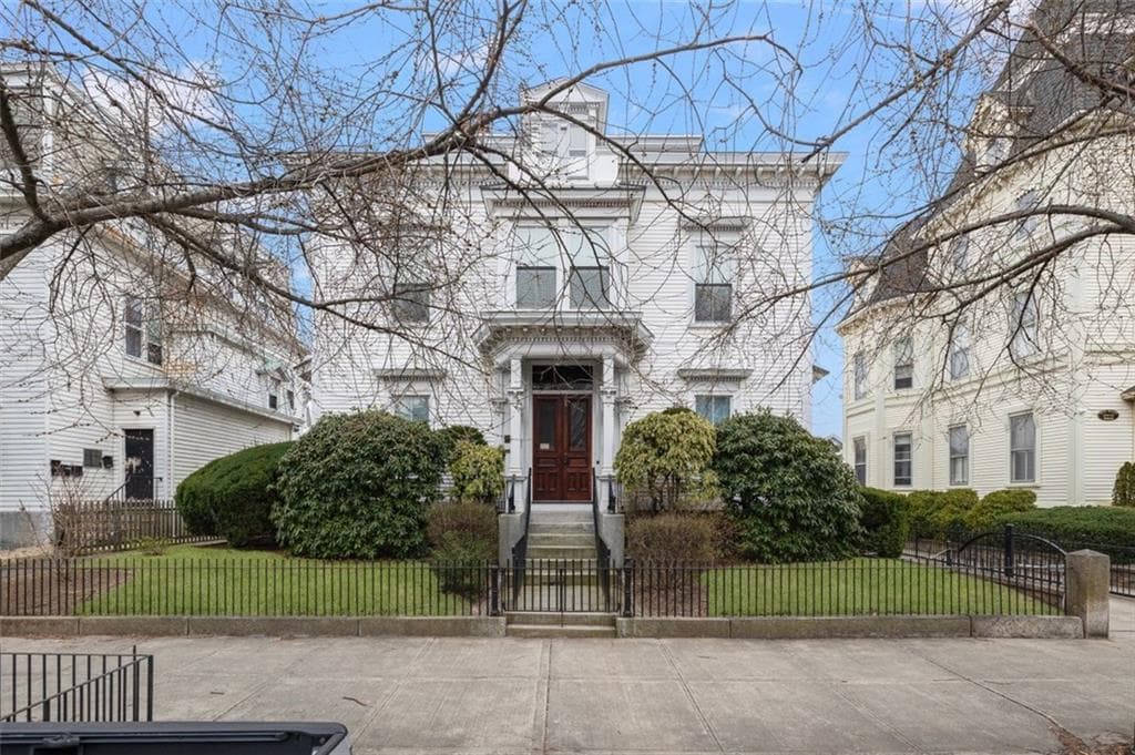 466 Broadway UNIT 5