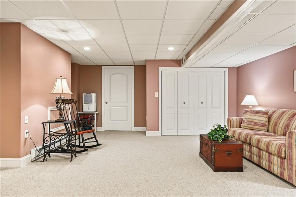 Single Family Residence at 95 Fry Brook Drive, East Greenwich, photo 34 of 44