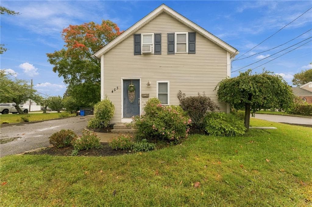 Single Family Residence at 453 Greenville Avenue, Johnston, photo 5 of 47
