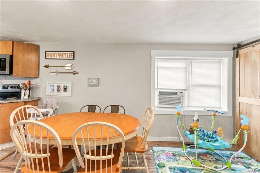 Single Family Residence at 453 Greenville Avenue, Johnston, photo 20 of 47