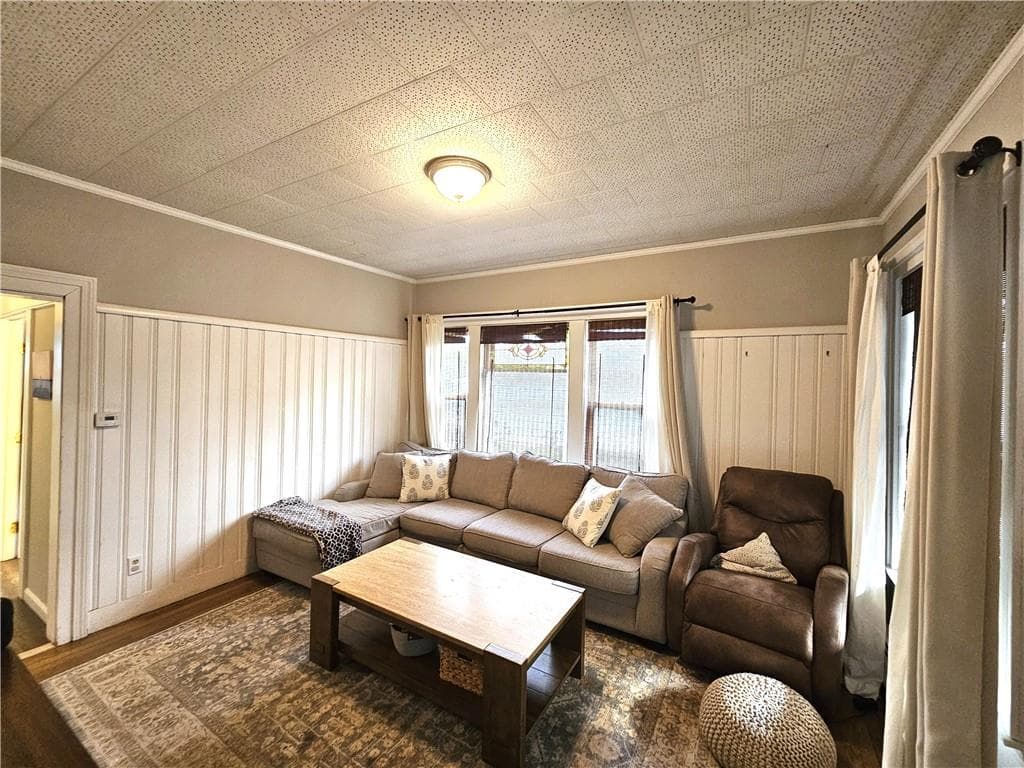 Multi Family at 209 River Road, Lincoln, photo 7 of 35
