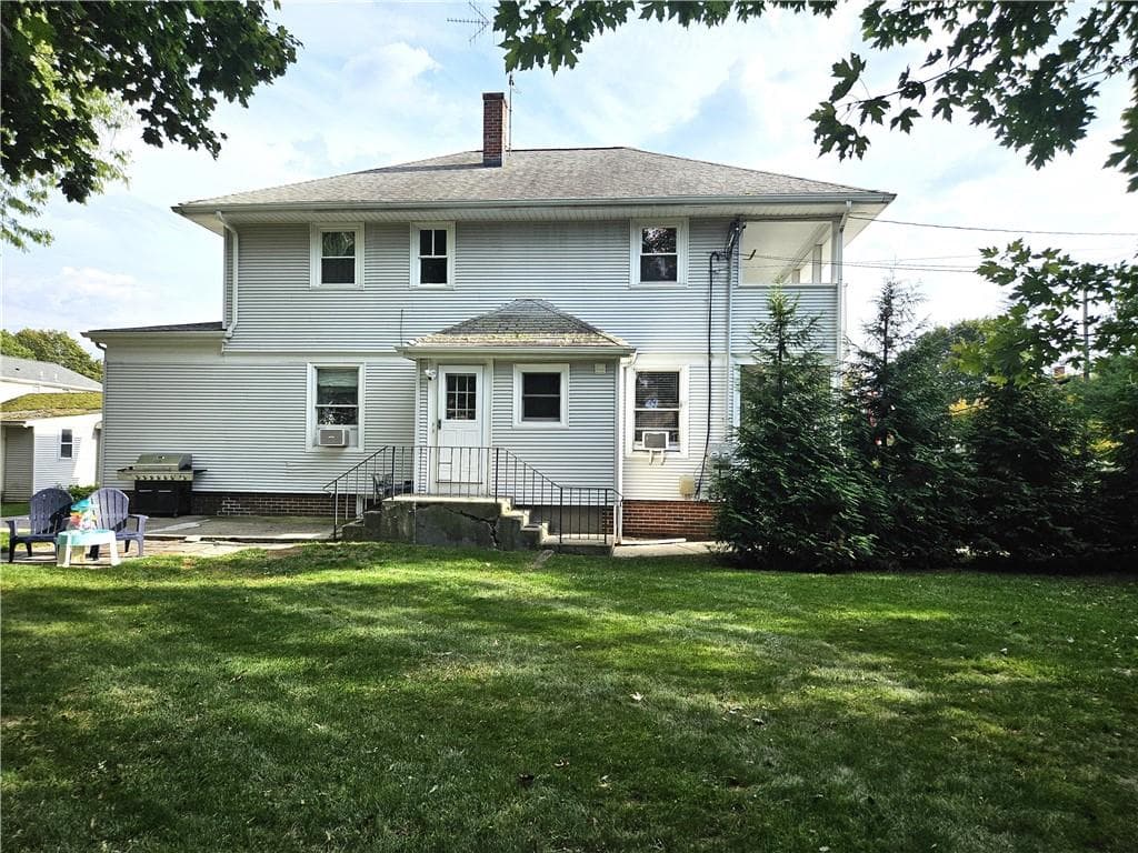 Multi Family at 209 River Road, Lincoln, photo 33 of 35