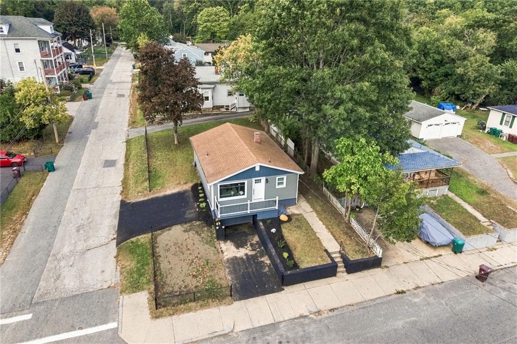 Single Family Residence at 546 Robinson Street, Woonsocket, photo 38 of 38