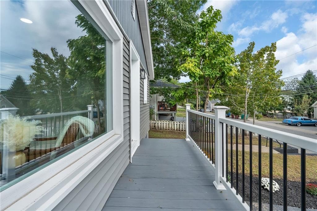 Single Family Residence at 546 Robinson Street, Woonsocket, photo 10 of 38
