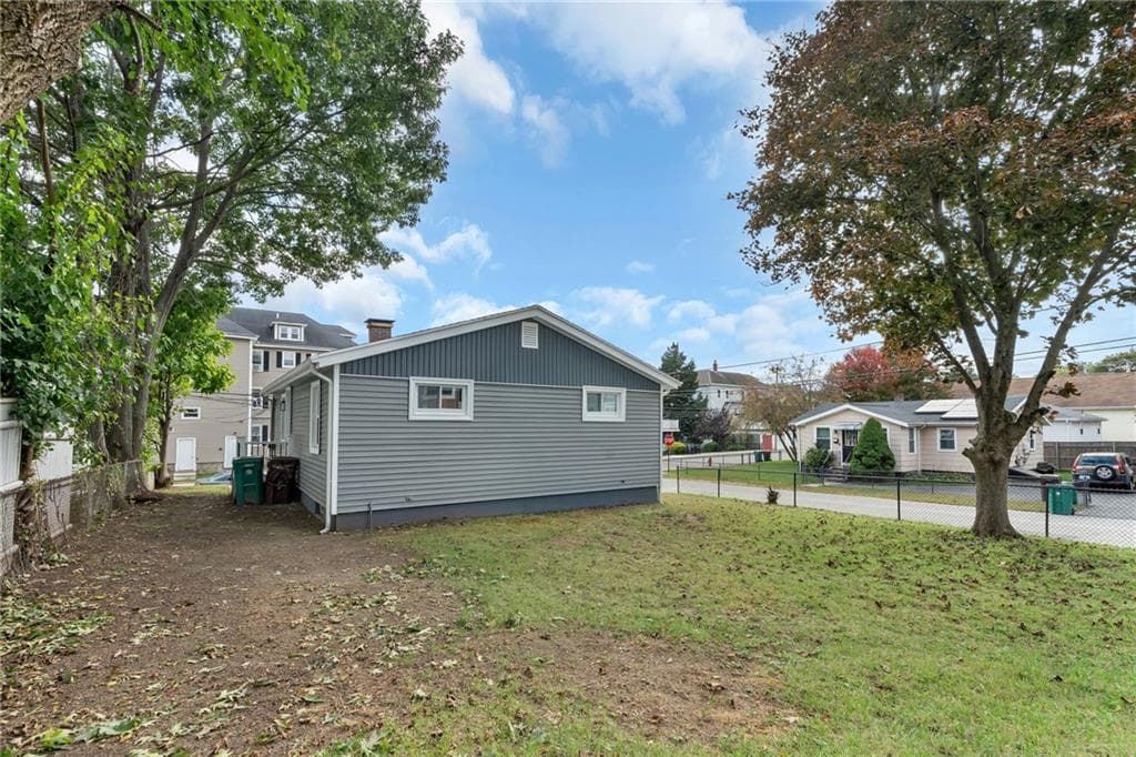 Single Family Residence at 546 Robinson Street, Woonsocket, photo 35 of 38
