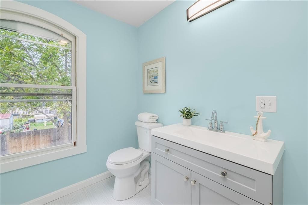 Single Family Residence at 34 Mount View Avenue, North Kingstown, photo 23 of 41