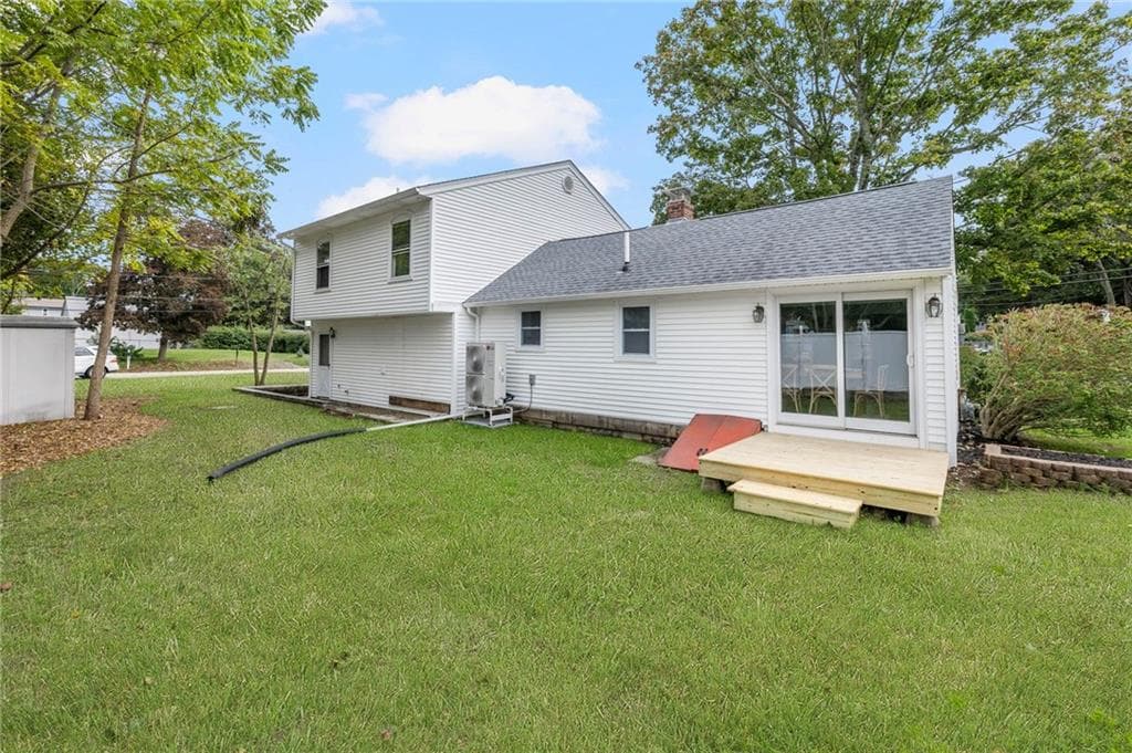 Single Family Residence at 34 Mount View Avenue, North Kingstown, photo 3 of 41