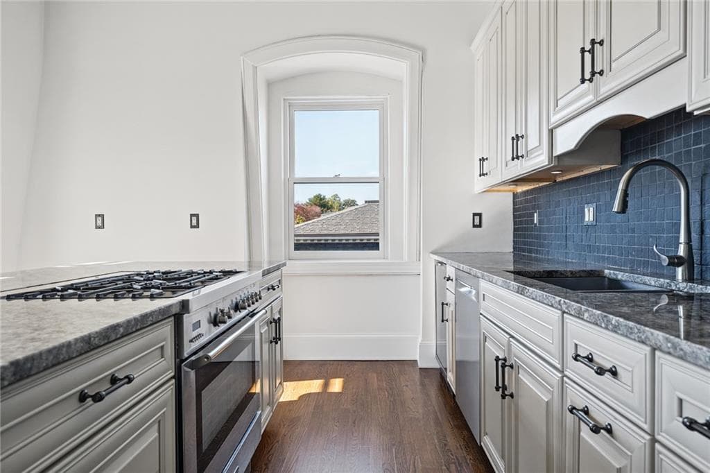 Condominium at 441 Angell Street UNIT 3, Providence, photo 12 of 30