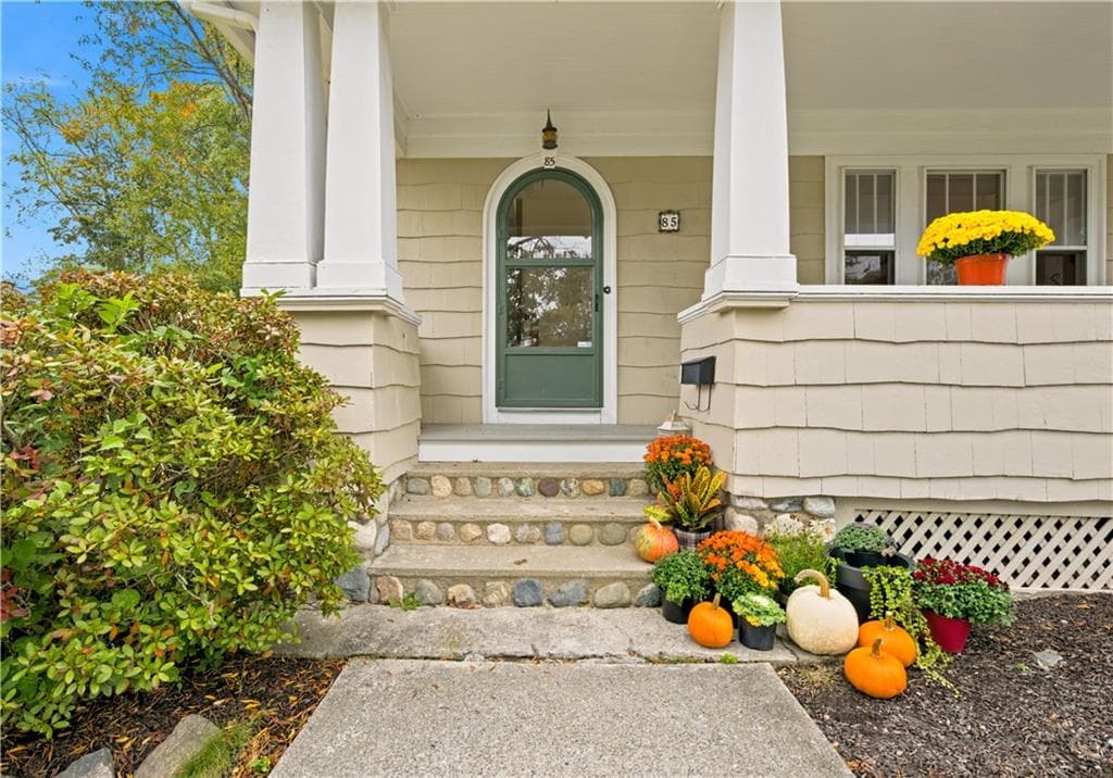 Single Family Residence at 85 Pleasant View Road, Warwick, photo 2 of 25