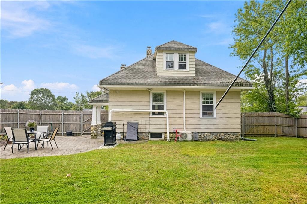 Single Family Residence at 85 Pleasant View Road, Warwick, photo 5 of 25