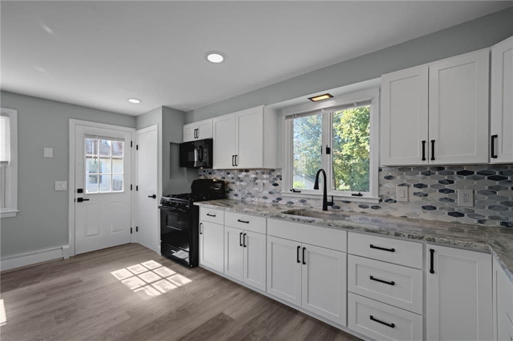Single Family Residence at 437 Harrington Avenue, Warwick, photo 15 of 32