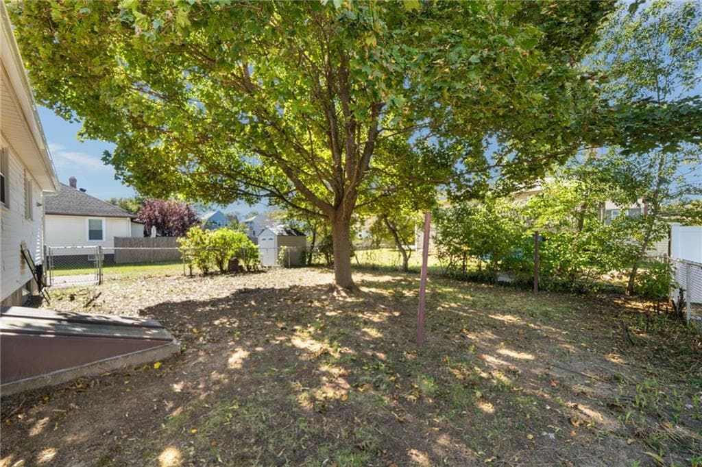 Single Family Residence at 437 Harrington Avenue, Warwick, photo 29 of 32