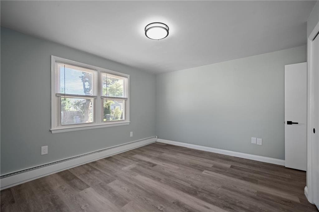 Single Family Residence at 437 Harrington Avenue, Warwick, photo 21 of 32