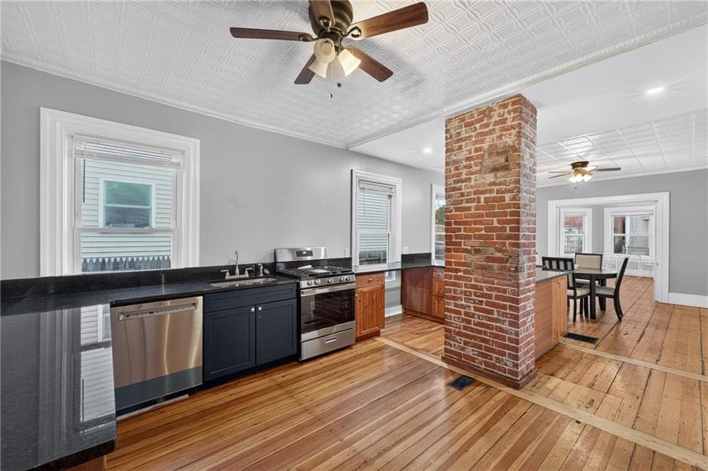Multi Family at 45 47 Wendell Street, Providence, photo 4 of 25