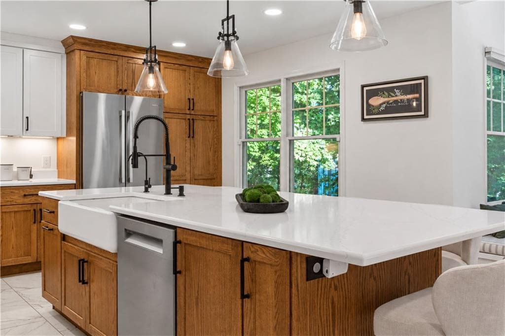 Single Family Residence at 10 Highbush Terrace, North Kingstown, photo 6 of 47