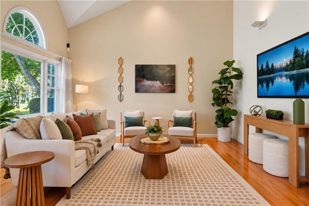 Single Family Residence at 10 Highbush Terrace, North Kingstown, photo 17 of 47