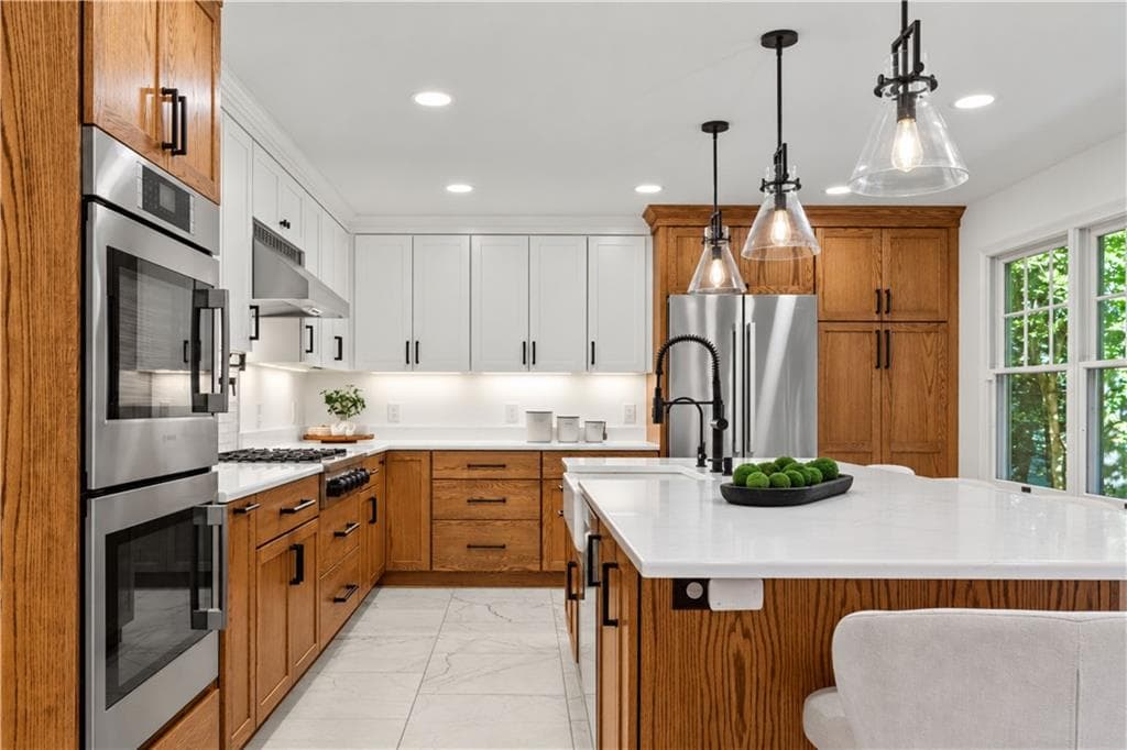 Single Family Residence at 10 Highbush Terrace, North Kingstown, photo 7 of 47