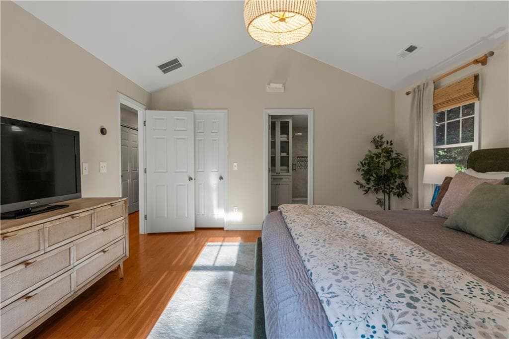 Single Family Residence at 10 Highbush Terrace, North Kingstown, photo 24 of 47