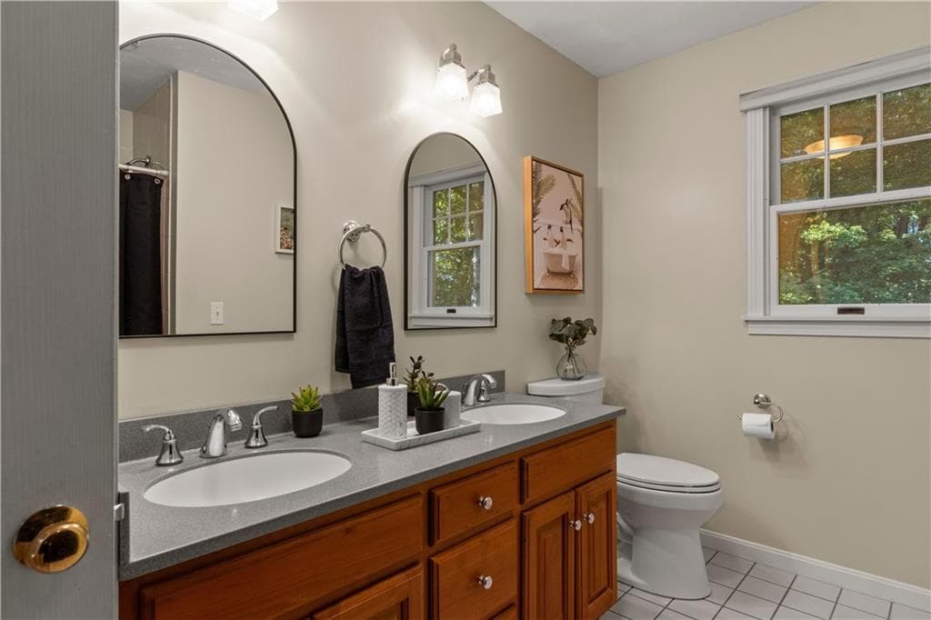 Single Family Residence at 10 Highbush Terrace, North Kingstown, photo 31 of 47