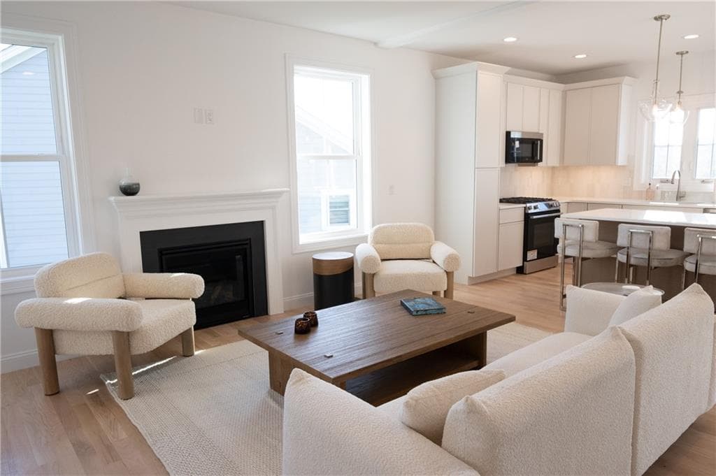 Single Family Residence at 30 Bunker Hill Crossing, Portsmouth, photo 24 of 24