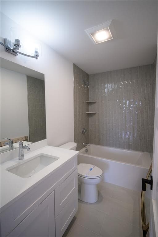 Single Family Residence at 30 Bunker Hill Crossing, Portsmouth, photo 8 of 12
