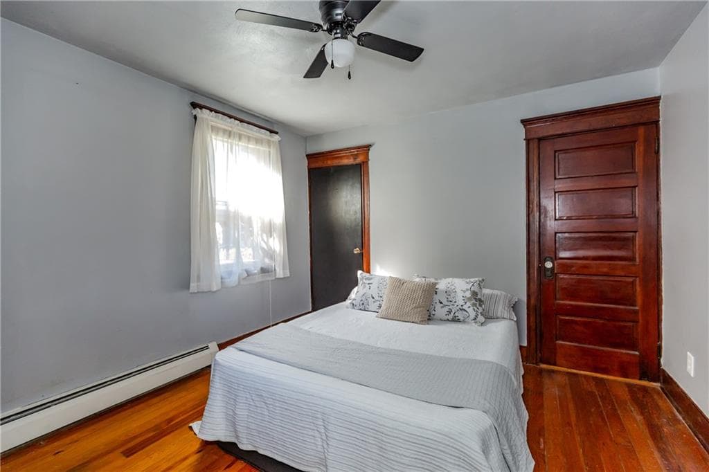Single Family Residence at 107 Crescent View Avenue, East Providence, photo 14 of 30