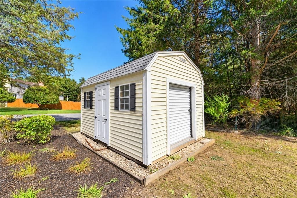 Single Family Residence at 180 Sandy Brook Road, Glocester, photo 12 of 28